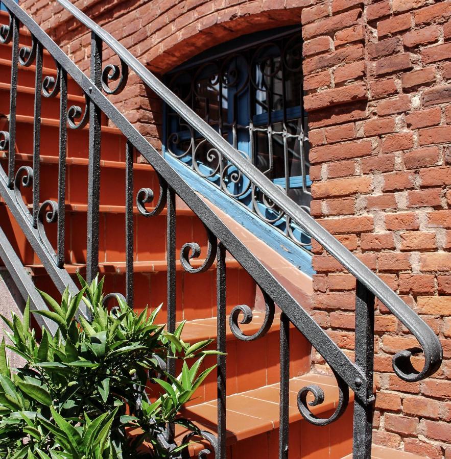 El 8 De Serranos - 1º - Casa Con Garaje เลออน ภายนอก รูปภาพ